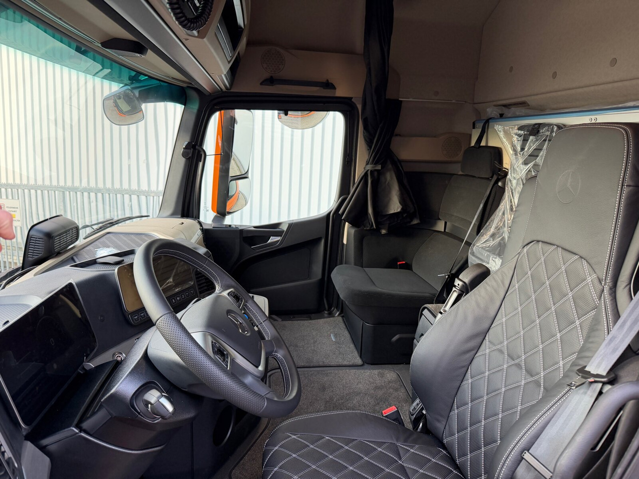Mercedes-Benz Actros 3363 LS 6x4 Actros 3363 LS 6x4, Retarder, SoloStar, MultimediaCockpit, Navi, LED - Tegljač: slika Mercedes-Benz Actros 3363 LS 6x4 Actros 3363 LS 6x4, Retarder, SoloStar, MultimediaCockpit, Navi, LED - Tegljač Mercedes-Benz Actros 3363 LS 6x4 Actros 3363 LS 6x4, Retarder, SoloStar, MultimediaCockpit, Navi, LED - Tegljač: slika Mercedes-Benz Actros 3363 LS 6x4 Actros 3363 LS 6x4, Retarder, SoloStar, MultimediaCockpit, Navi, LED - Tegljač