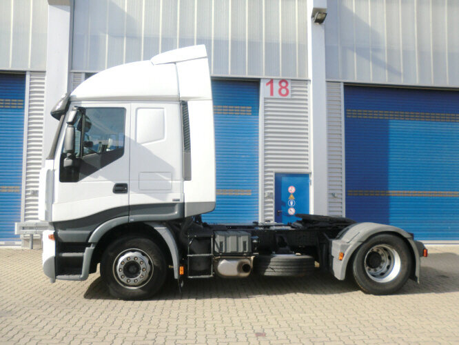 Stralis 440S45T/P 4x2 Stralis 440S45T/P 4x2 - Tegljač: slika Stralis 440S45T/P 4x2 Stralis 440S45T/P 4x2 - Tegljač Stralis 440S45T/P 4x2 Stralis 440S45T/P 4x2 - Tegljač: slika Stralis 440S45T/P 4x2 Stralis 440S45T/P 4x2 - Tegljač