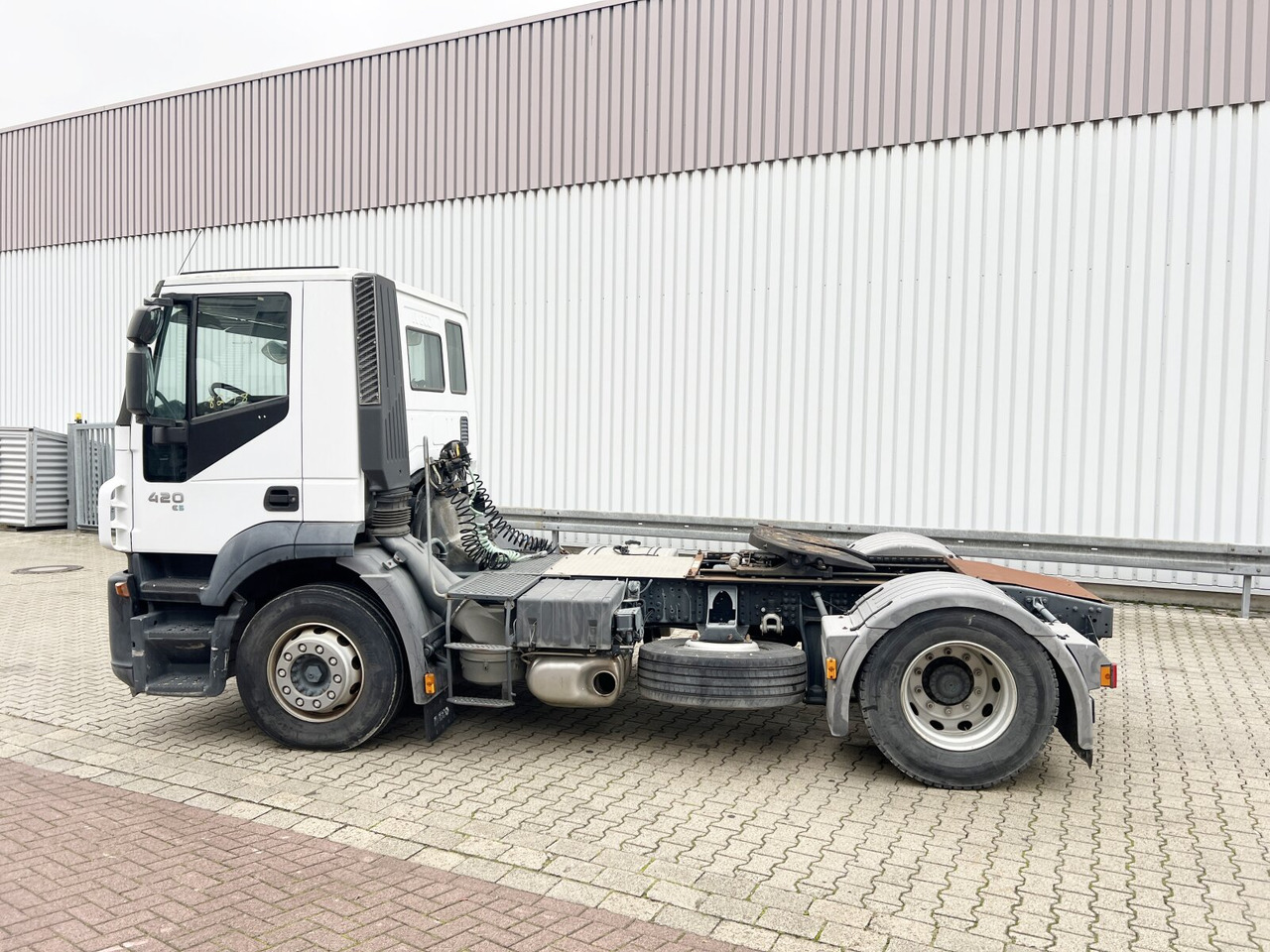 Tegljač Stralis AD440S42T/P 4x2 Stralis AD440X42T/P 4x2, Ex-: slika Tegljač Stralis AD440S42T/P 4x2 Stralis AD440X42T/P 4x2, Ex-