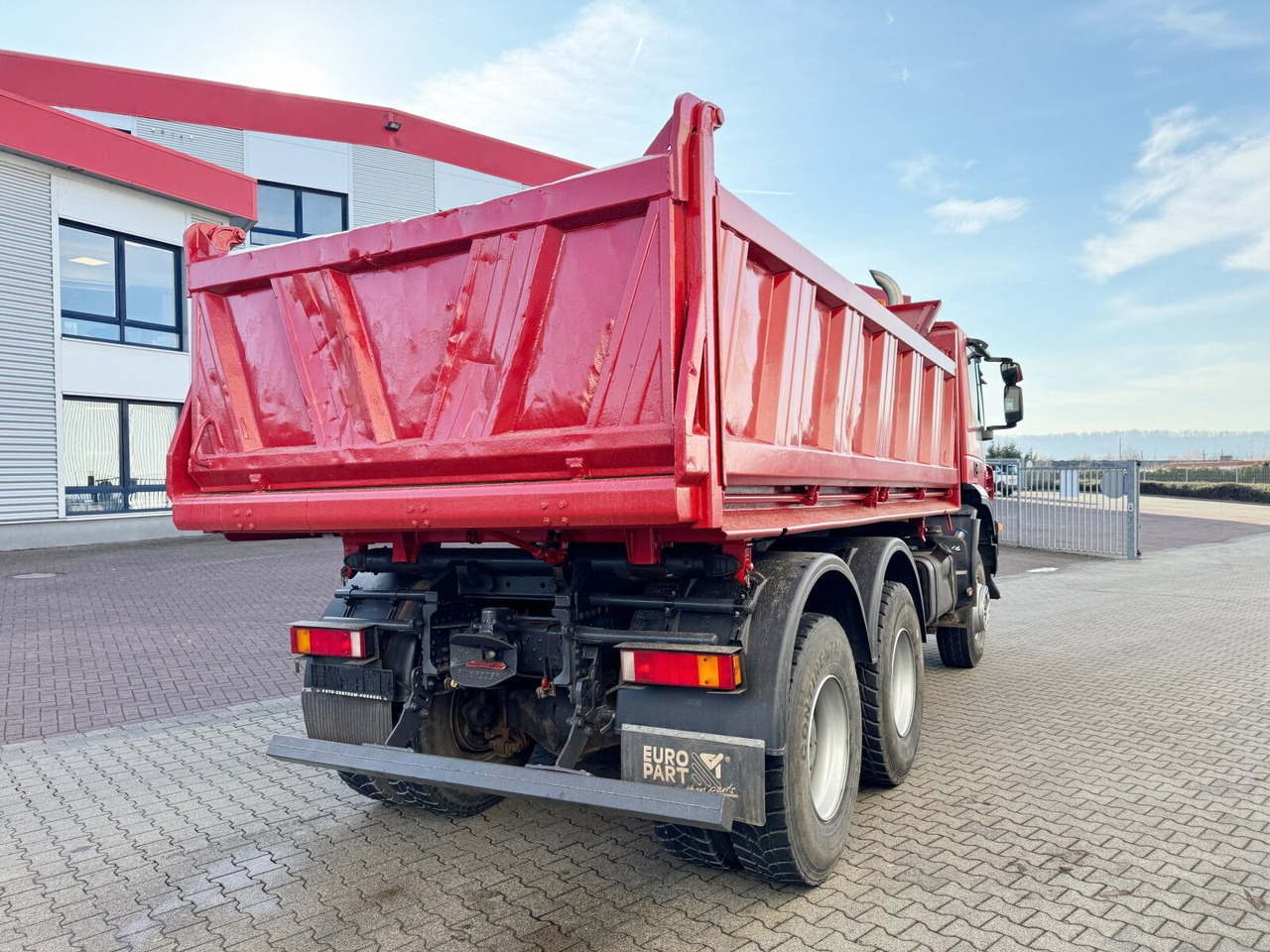 Kiper Trakker AD260T36W 6x6 Trakker AD260T36W 6x6: slika Kiper Trakker AD260T36W 6x6 Trakker AD260T36W 6x6