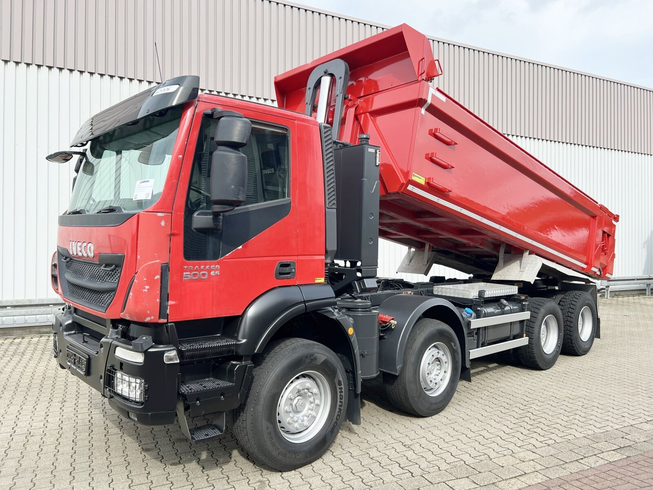Trakker AD410T50 8x4 Trakker AD410T50 8x4, Stahlmulde ca. 16m³, hydr. Heckklappe - Kiper: slika  Trakker AD410T50 8x4 Trakker AD410T50 8x4, Stahlmulde ca. 16m³, hydr. Heckklappe - Kiper Trakker AD410T50 8x4 Trakker AD410T50 8x4, Stahlmulde ca. 16m³, hydr. Heckklappe - Kiper: slika  Trakker AD410T50 8x4 Trakker AD410T50 8x4, Stahlmulde ca. 16m³, hydr. Heckklappe - Kiper
