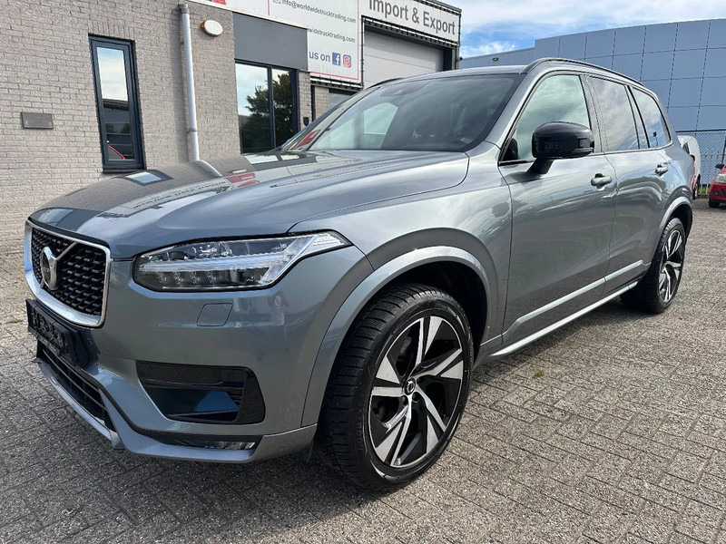 Volvo XC90 B5 AWD + R-DESIGN + FULL LEATHER + 360 CAMERA + NAVI + AHK + HARMAN KARDON - SUV: slika Volvo XC90 B5 AWD + R-DESIGN + FULL LEATHER + 360 CAMERA + NAVI + AHK + HARMAN KARDON - SUV Volvo XC90 B5 AWD + R-DESIGN + FULL LEATHER + 360 CAMERA + NAVI + AHK + HARMAN KARDON - SUV: slika Volvo XC90 B5 AWD + R-DESIGN + FULL LEATHER + 360 CAMERA + NAVI + AHK + HARMAN KARDON - SUV