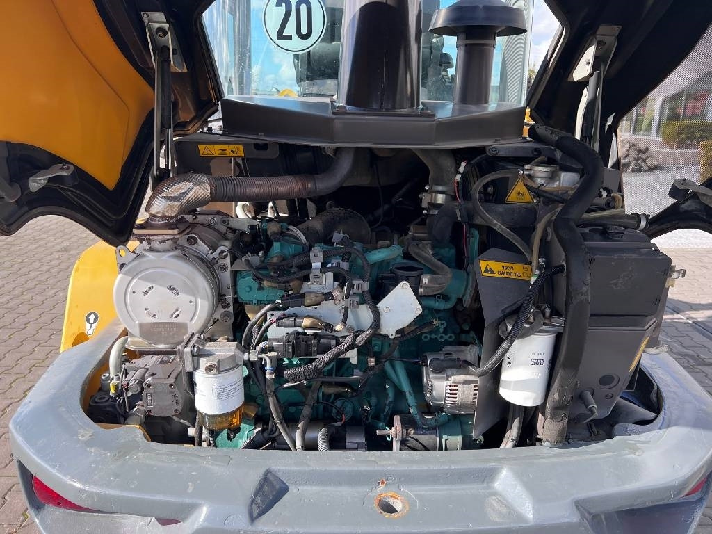Zakup Volvo L 35 G  Volvo L 35 G: slika Zakup Volvo L 35 G  Volvo L 35 G