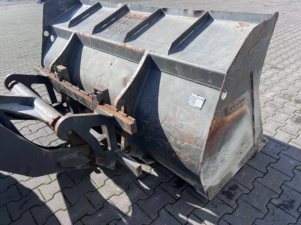 Zakup Volvo L 35 G  Volvo L 35 G: slika Zakup Volvo L 35 G  Volvo L 35 G