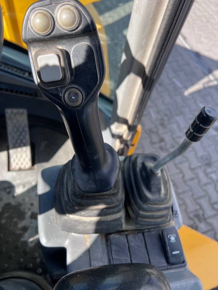 Zakup Volvo L 35 G  Volvo L 35 G: slika Zakup Volvo L 35 G  Volvo L 35 G
