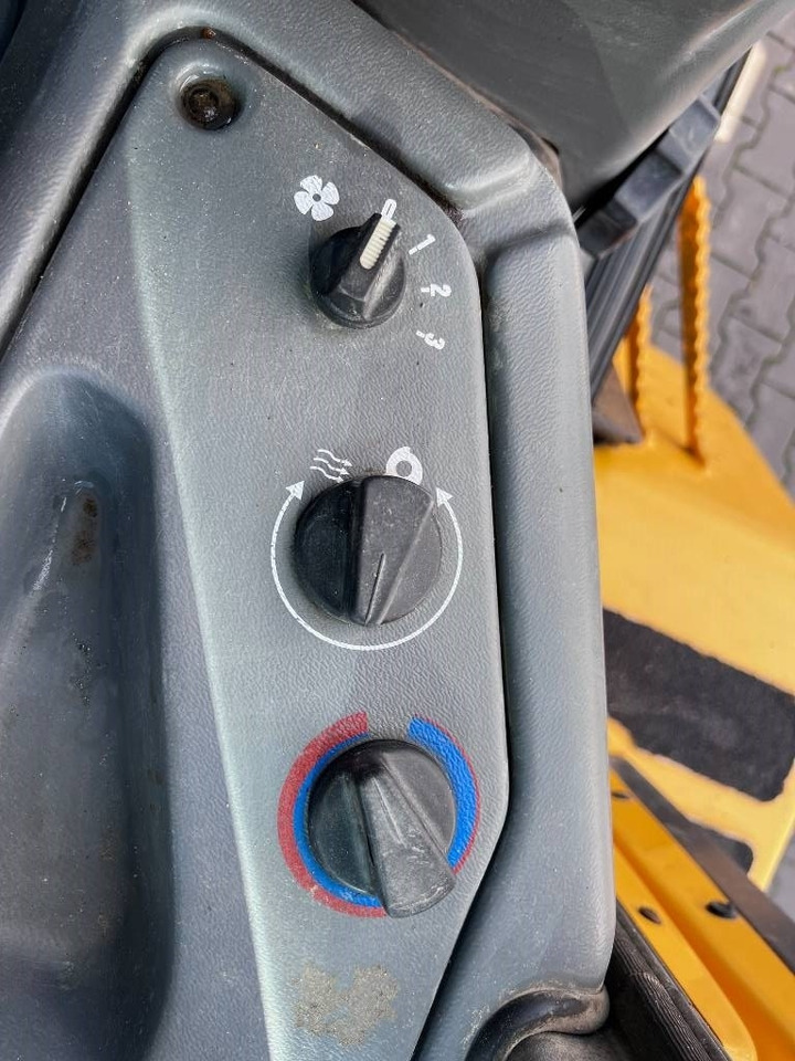 Zakup Volvo L 35 G  Volvo L 35 G: slika Zakup Volvo L 35 G  Volvo L 35 G