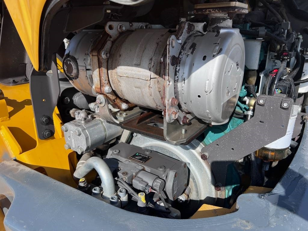 Zakup Volvo L 35 G  Volvo L 35 G: slika Zakup Volvo L 35 G  Volvo L 35 G