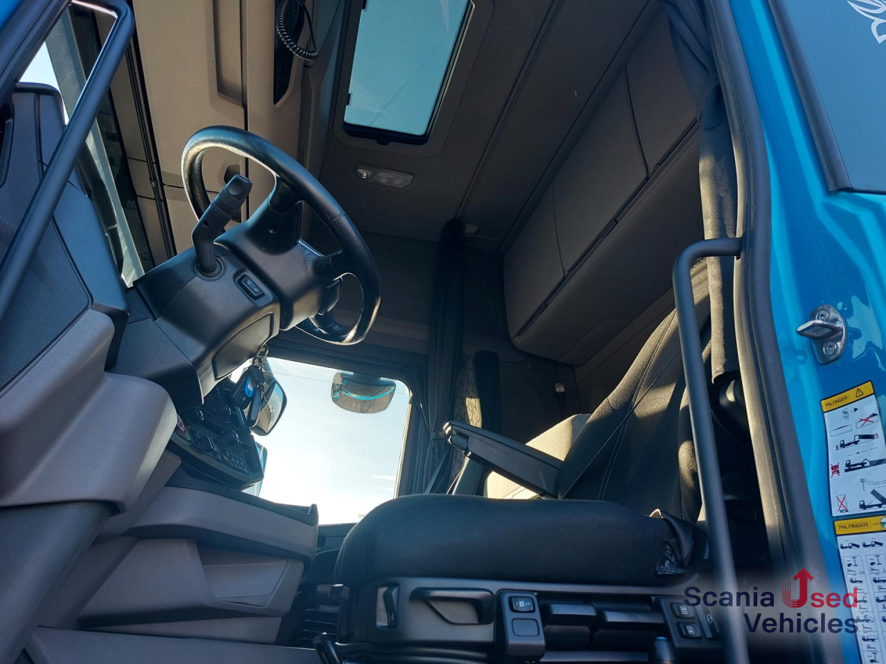 SCANIA R 450 B6x2*4NA - Kiper: slika SCANIA R 450 B6x2*4NA - Kiper SCANIA R 450 B6x2*4NA - Kiper: slika SCANIA R 450 B6x2*4NA - Kiper