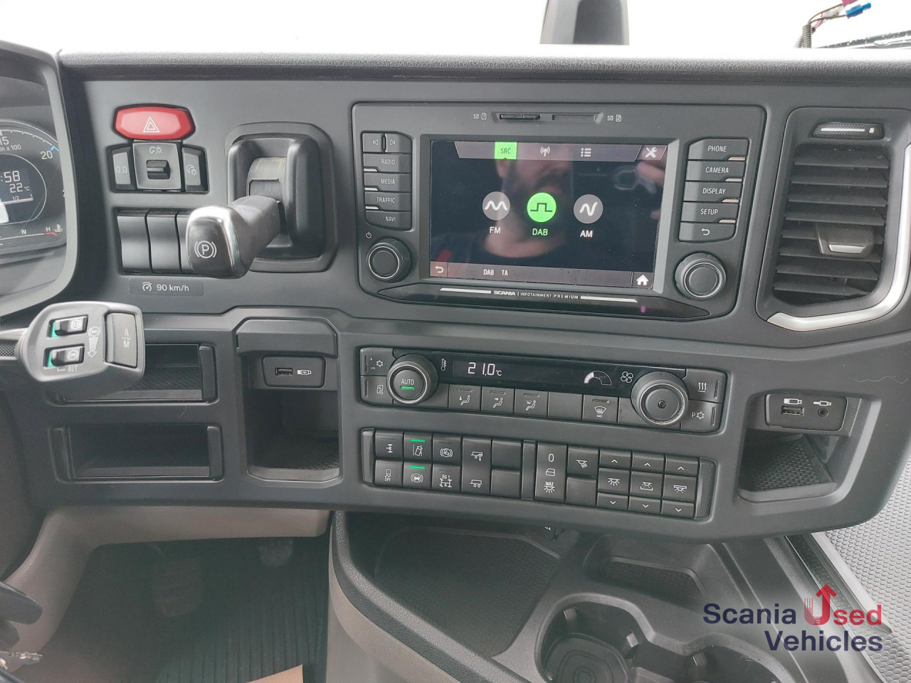 SCANIA R 460 A4x2NA 2 Kreis Hydraulik Navi Standklima Ret - Tegljač: slika SCANIA R 460 A4x2NA 2 Kreis Hydraulik Navi Standklima Ret - Tegljač SCANIA R 460 A4x2NA 2 Kreis Hydraulik Navi Standklima Ret - Tegljač: slika SCANIA R 460 A4x2NA 2 Kreis Hydraulik Navi Standklima Ret - Tegljač