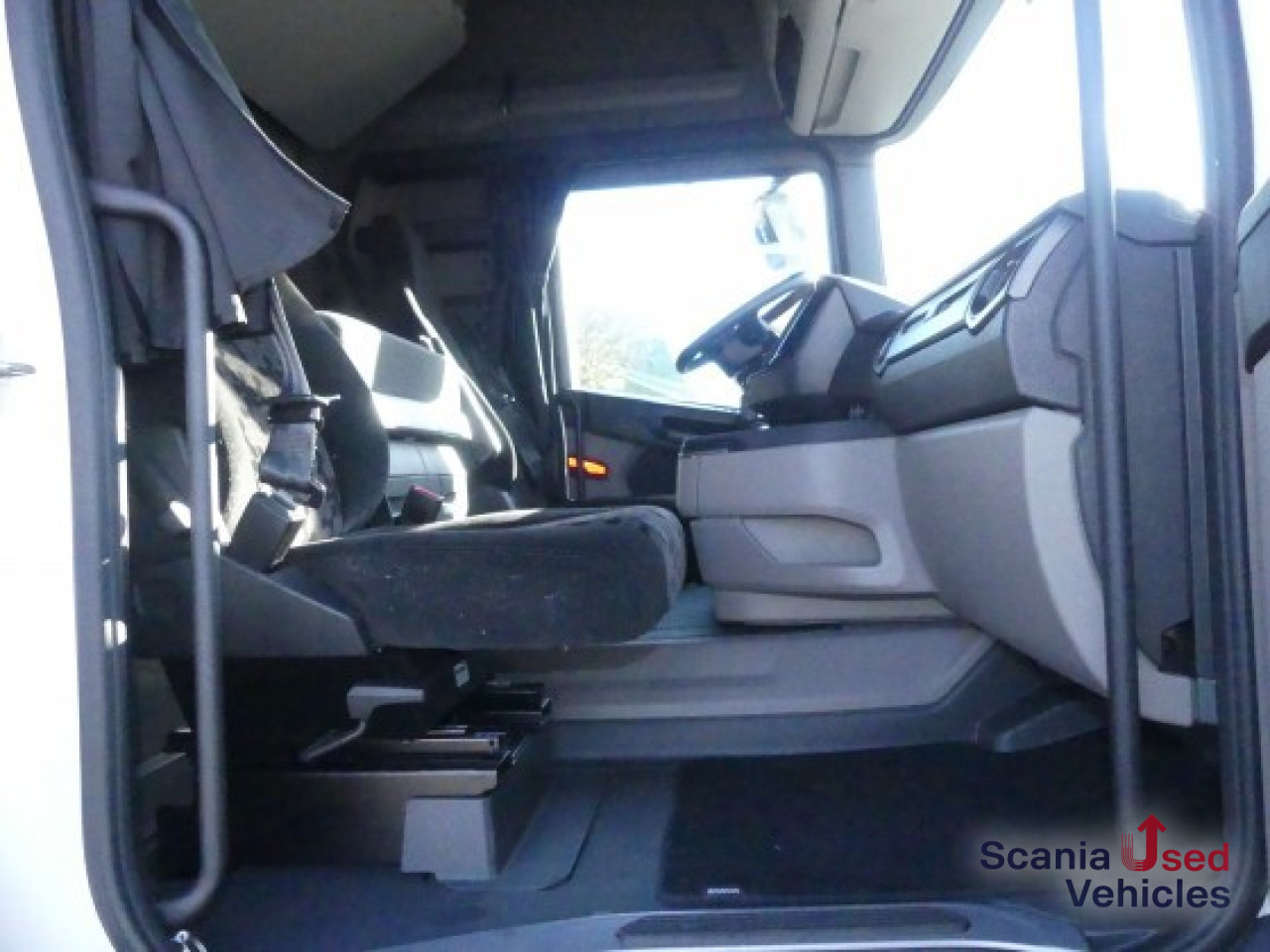 SCANIA R 460 A4x2NA Kipphydraulik New Dashboard - Tegljač: slika SCANIA R 460 A4x2NA Kipphydraulik New Dashboard - Tegljač SCANIA R 460 A4x2NA Kipphydraulik New Dashboard - Tegljač: slika SCANIA R 460 A4x2NA Kipphydraulik New Dashboard - Tegljač