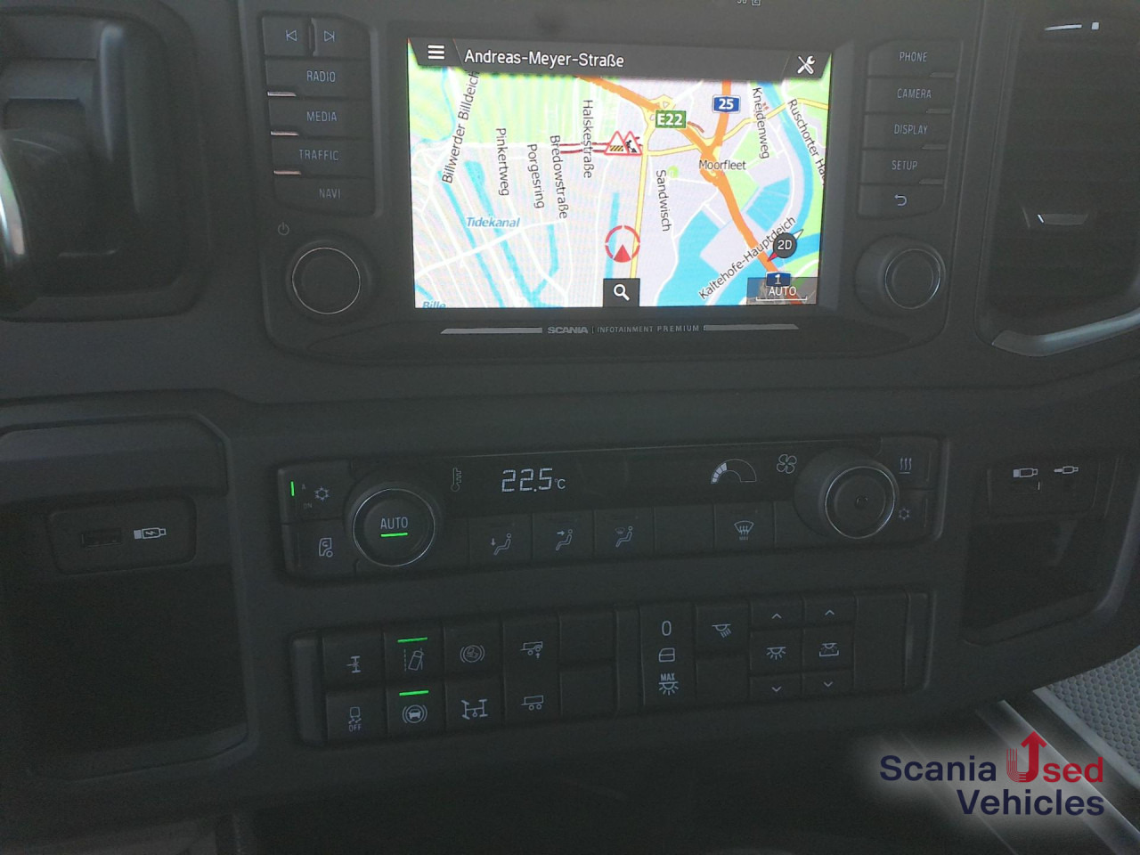 SCANIA R 460 A4x2NA - Tegljač: slika SCANIA R 460 A4x2NA - Tegljač SCANIA R 460 A4x2NA - Tegljač: slika SCANIA R 460 A4x2NA - Tegljač