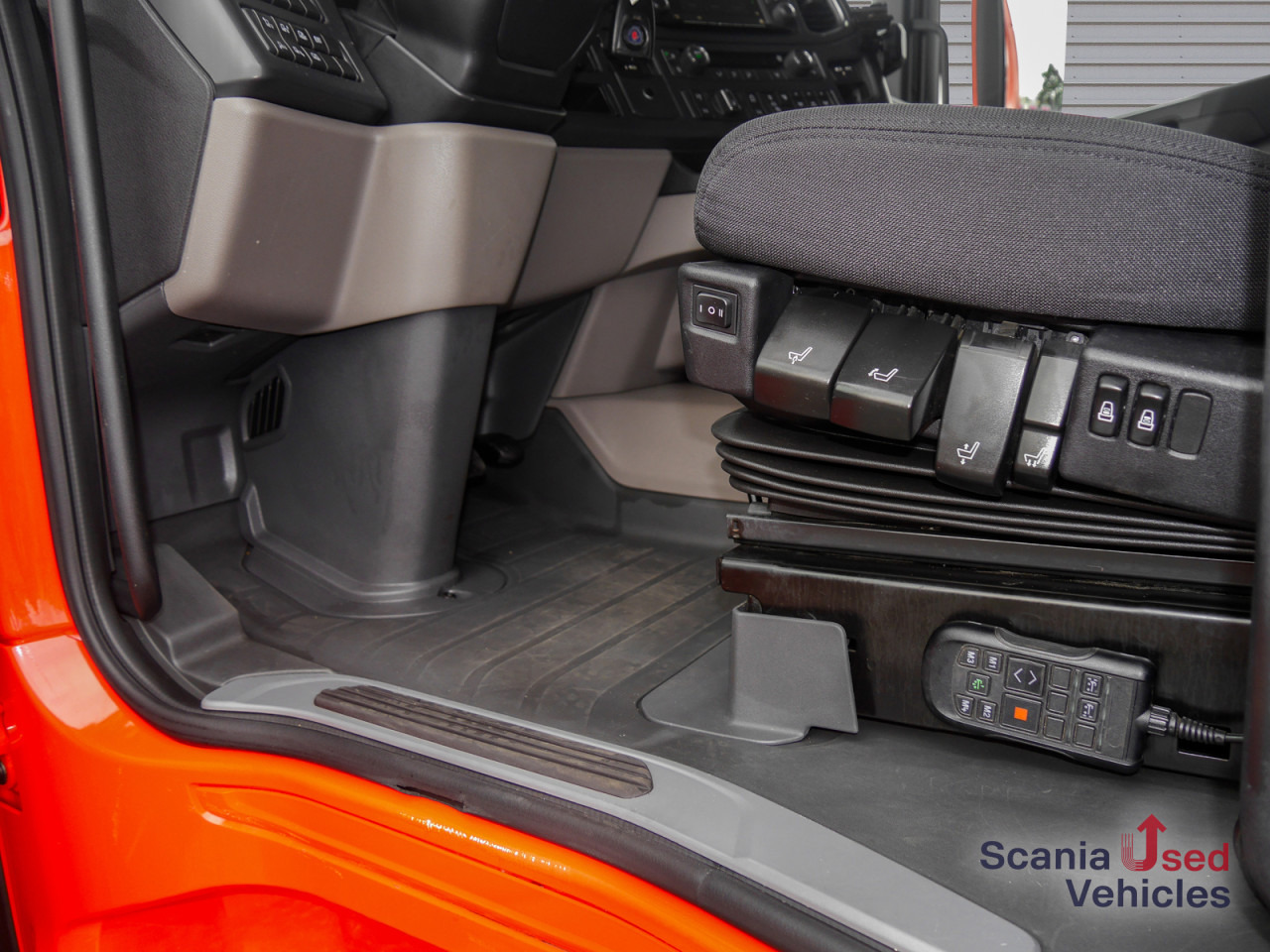 SCANIA R 410 B6x2*4LB Jumbo, Lenkachse, Standklima - Transporter kontejnera/ Kamion s izmjenjivim sanducima: slika SCANIA R 410 B6x2*4LB Jumbo, Lenkachse, Standklima - Transporter kontejnera/ Kamion s izmjenjivim sanducima SCANIA R 410 B6x2*4LB Jumbo, Lenkachse, Standklima - Transporter kontejnera/ Kamion s izmjenjivim sanducima: slika SCANIA R 410 B6x2*4LB Jumbo, Lenkachse, Standklima - Transporter kontejnera/ Kamion s izmjenjivim sanducima