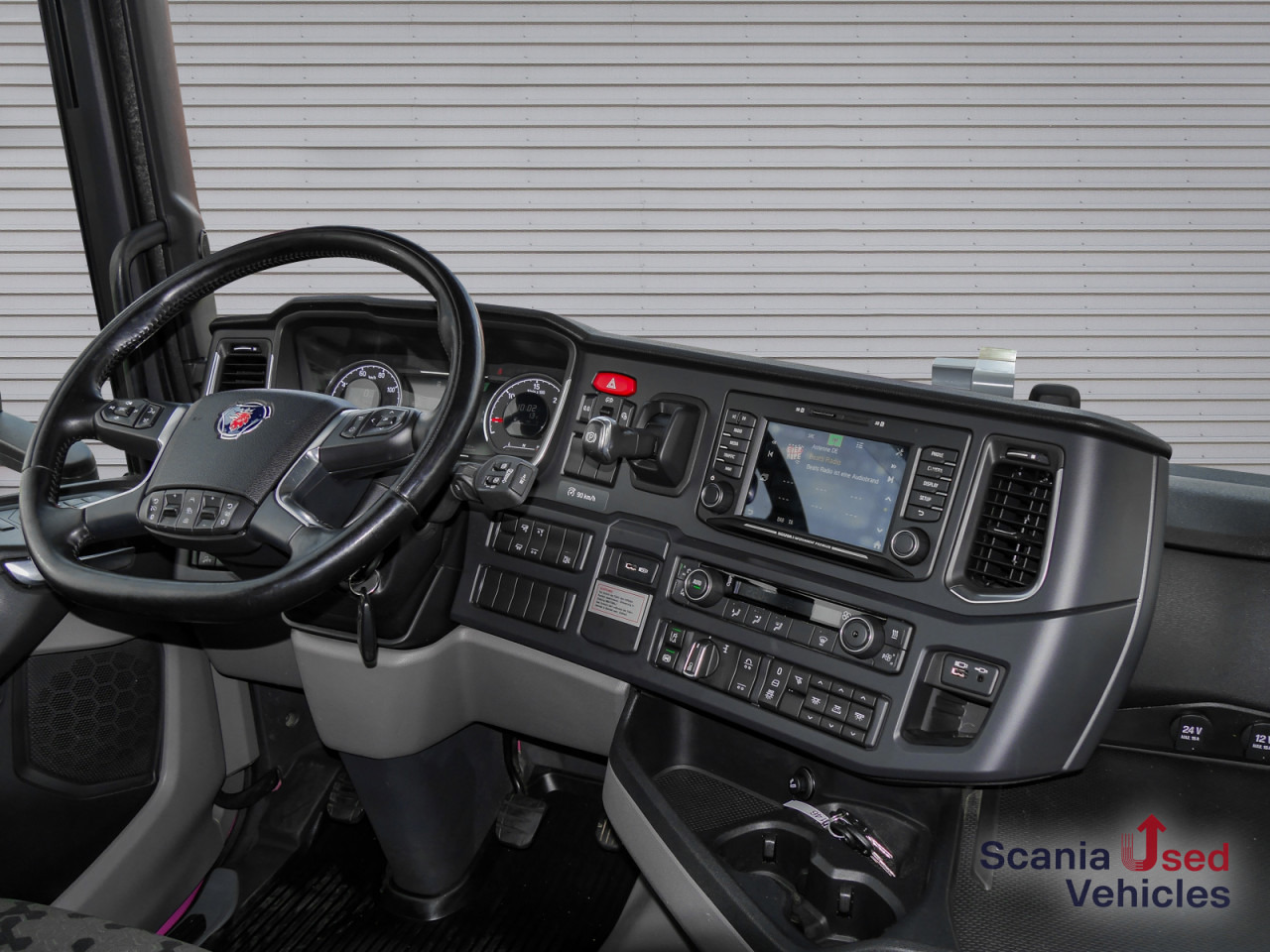 SCANIA R 410 B6x2*4NB - Pritsche / Plane / Hecktüren - - Kamion s ceradom: slika SCANIA R 410 B6x2*4NB - Pritsche / Plane / Hecktüren - - Kamion s ceradom SCANIA R 410 B6x2*4NB - Pritsche / Plane / Hecktüren - - Kamion s ceradom: slika SCANIA R 410 B6x2*4NB - Pritsche / Plane / Hecktüren - - Kamion s ceradom