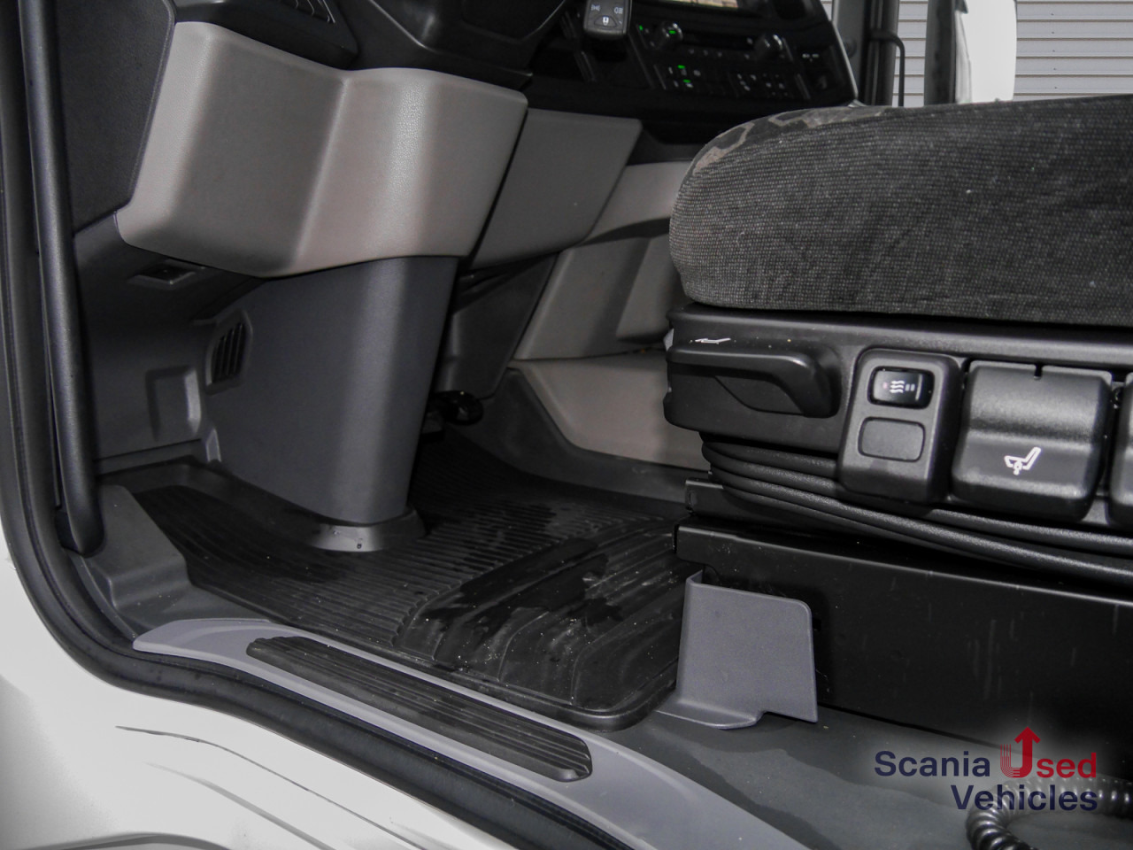 SCANIA R 460 A4x2NA - SUPER - - Tegljač: slika SCANIA R 460 A4x2NA - SUPER - - Tegljač SCANIA R 460 A4x2NA - SUPER - - Tegljač: slika SCANIA R 460 A4x2NA - SUPER - - Tegljač