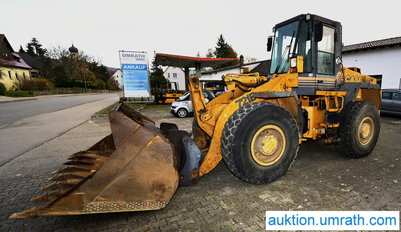 CASE 721 B - Utovarivač na kotačima: slika CASE 721 B - Utovarivač na kotačima CASE 721 B - Utovarivač na kotačima: slika CASE 721 B - Utovarivač na kotačima