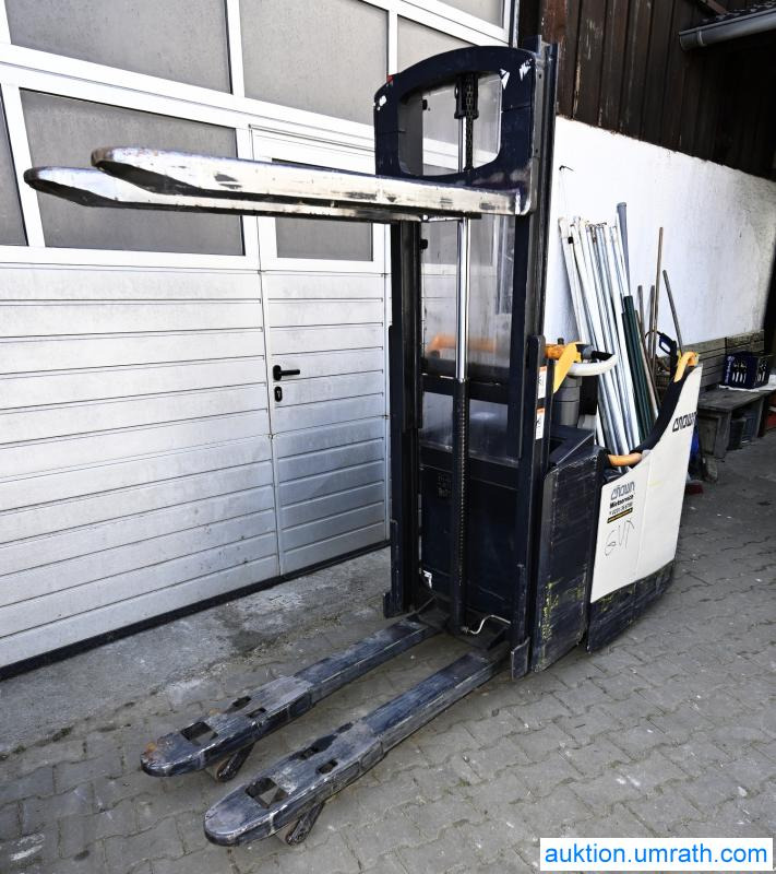 Crown DT 3040 Doppelstock Hochhubwagen Elektro Mitfahr- Hubwagen Initialhub - Komisioner: slika Crown DT 3040 Doppelstock Hochhubwagen Elektro Mitfahr- Hubwagen Initialhub - Komisioner Crown DT 3040 Doppelstock Hochhubwagen Elektro Mitfahr- Hubwagen Initialhub - Komisioner: slika Crown DT 3040 Doppelstock Hochhubwagen Elektro Mitfahr- Hubwagen Initialhub - Komisioner