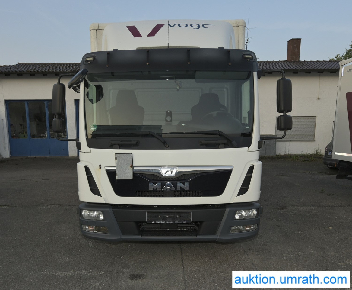 MAN (V182) TGL 12.250 4x2 L/BL Koffer Ladebordwand Klimaautomatik NAVI Luftfederung Automatikgetriebe EURO 6 - Kamion sandučar: slika MAN (V182) TGL 12.250 4x2 L/BL Koffer Ladebordwand Klimaautomatik NAVI Luftfederung Automatikgetriebe EURO 6 - Kamion sandučar MAN (V182) TGL 12.250 4x2 L/BL Koffer Ladebordwand Klimaautomatik NAVI Luftfederung Automatikgetriebe EURO 6 - Kamion sandučar: slika MAN (V182) TGL 12.250 4x2 L/BL Koffer Ladebordwand Klimaautomatik NAVI Luftfederung Automatikgetriebe EURO 6 - Kamion sandučar