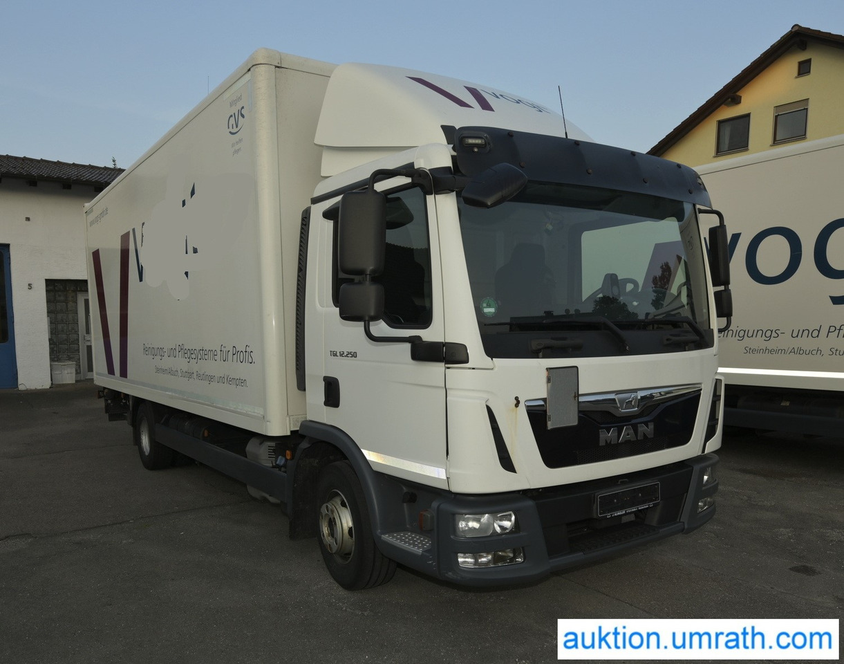 MAN (V182) TGL 12.250 4x2 L/BL Koffer Ladebordwand Klimaautomatik NAVI Luftfederung Automatikgetriebe EURO 6 - Kamion sandučar: slika MAN (V182) TGL 12.250 4x2 L/BL Koffer Ladebordwand Klimaautomatik NAVI Luftfederung Automatikgetriebe EURO 6 - Kamion sandučar MAN (V182) TGL 12.250 4x2 L/BL Koffer Ladebordwand Klimaautomatik NAVI Luftfederung Automatikgetriebe EURO 6 - Kamion sandučar: slika MAN (V182) TGL 12.250 4x2 L/BL Koffer Ladebordwand Klimaautomatik NAVI Luftfederung Automatikgetriebe EURO 6 - Kamion sandučar