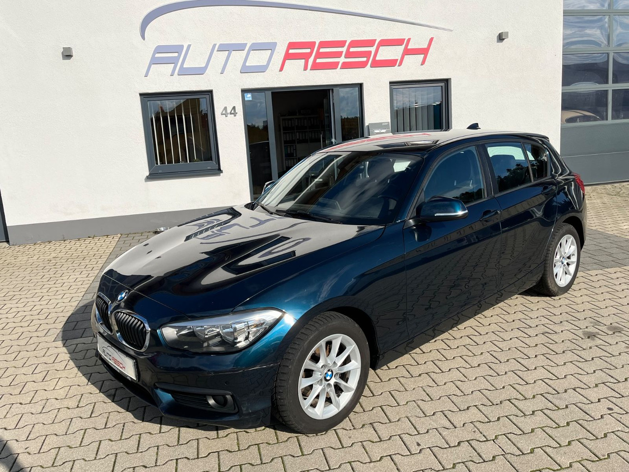 BMW 118 Baureihe 1 Lim. 5-trg. 118 d - Limuzina: slika BMW 118 Baureihe 1 Lim. 5-trg. 118 d - Limuzina BMW 118 Baureihe 1 Lim. 5-trg. 118 d - Limuzina: slika BMW 118 Baureihe 1 Lim. 5-trg. 118 d - Limuzina