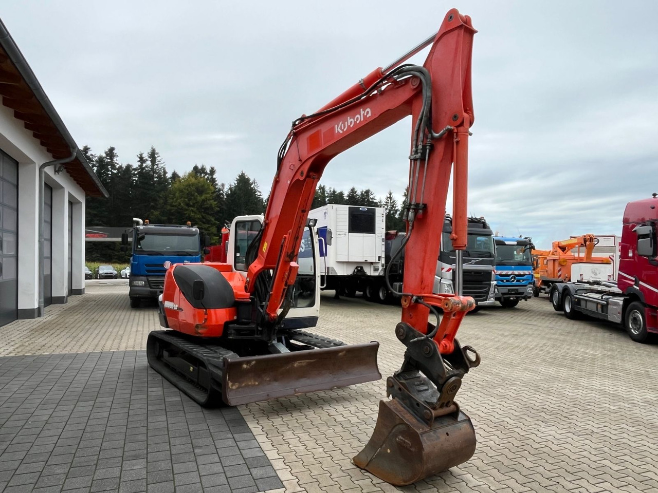 Kubota KX 080-3 Powertilt MS 08 - Mini bager: slika  Kubota KX 080-3 Powertilt MS 08 - Mini bager Kubota KX 080-3 Powertilt MS 08 - Mini bager: slika  Kubota KX 080-3 Powertilt MS 08 - Mini bager