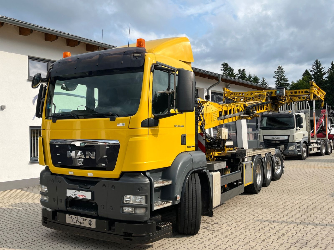 MAN TGS 35.480 8x4-4BL Deuringer Garagentransporter - Kamion s kranom: slika MAN TGS 35.480 8x4-4BL Deuringer Garagentransporter - Kamion s kranom MAN TGS 35.480 8x4-4BL Deuringer Garagentransporter - Kamion s kranom: slika MAN TGS 35.480 8x4-4BL Deuringer Garagentransporter - Kamion s kranom