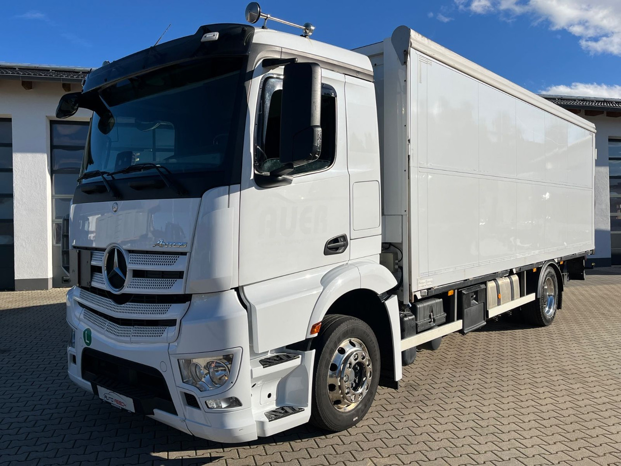 Mercedes-Benz Antos 1836 Klappwand Getränkekoffer beheizt - Kamion za prijevoz pića: slika Mercedes-Benz Antos 1836 Klappwand Getränkekoffer beheizt - Kamion za prijevoz pića Mercedes-Benz Antos 1836 Klappwand Getränkekoffer beheizt - Kamion za prijevoz pića: slika Mercedes-Benz Antos 1836 Klappwand Getränkekoffer beheizt - Kamion za prijevoz pića