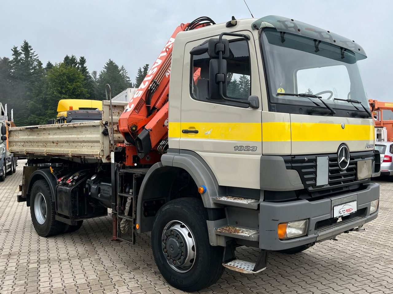 Mercedes-Benz Atego 1823 4x4 Kipper mit Kran Atlas 125.2 Funk - Kiper, Kamion s kranom: slika Mercedes-Benz Atego 1823 4x4 Kipper mit Kran Atlas 125.2 Funk - Kiper, Kamion s kranom Mercedes-Benz Atego 1823 4x4 Kipper mit Kran Atlas 125.2 Funk - Kiper, Kamion s kranom: slika Mercedes-Benz Atego 1823 4x4 Kipper mit Kran Atlas 125.2 Funk - Kiper, Kamion s kranom