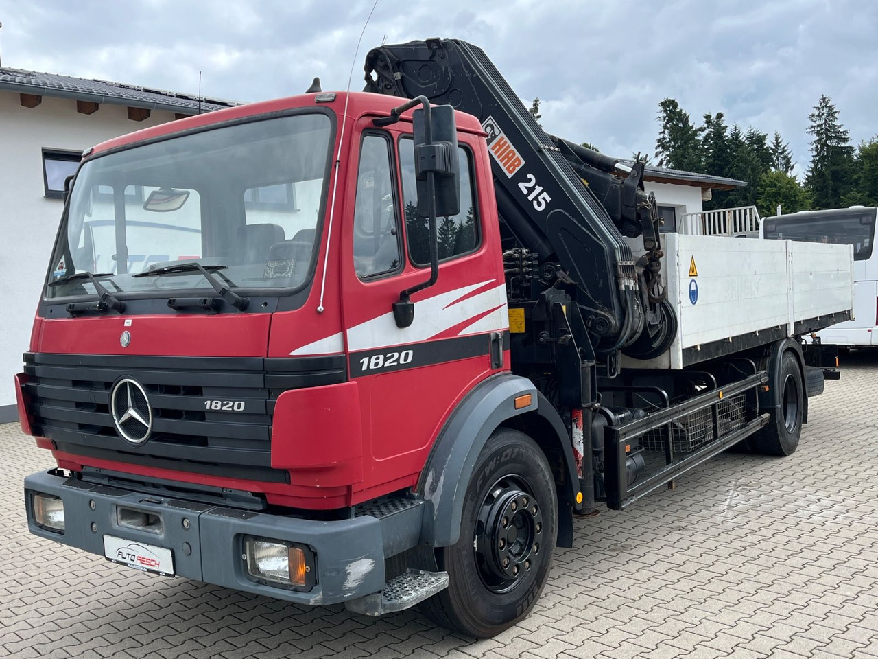 Mercedes-Benz SK 1820 mit HIAB 215-5 mit Jib und Winde - Kamion s otvorenim sandukom, Kamion s kranom: slika Mercedes-Benz SK 1820 mit HIAB 215-5 mit Jib und Winde - Kamion s otvorenim sandukom, Kamion s kranom Mercedes-Benz SK 1820 mit HIAB 215-5 mit Jib und Winde - Kamion s otvorenim sandukom, Kamion s kranom: slika Mercedes-Benz SK 1820 mit HIAB 215-5 mit Jib und Winde - Kamion s otvorenim sandukom, Kamion s kranom