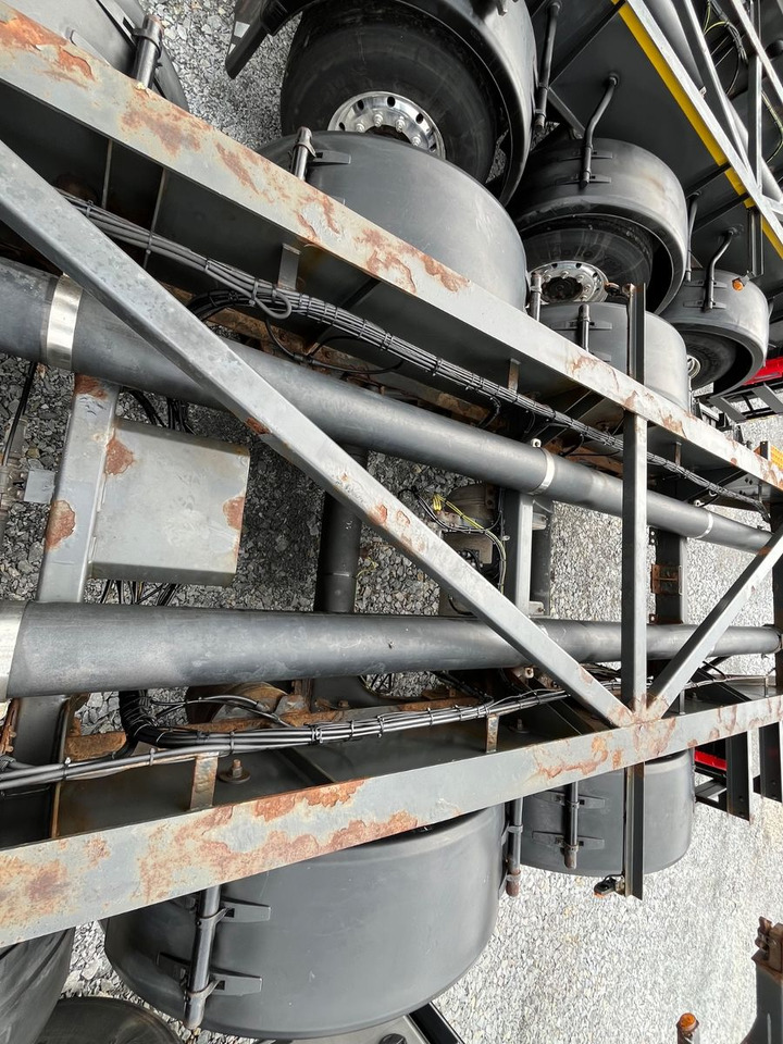 Schwarzmüller S1 R-Serie Tank Chassis ADR SAF Alufelgen - Transporter kontejnera/ Poluprikolica s izmjenjivim sanducima: slika Schwarzmüller S1 R-Serie Tank Chassis ADR SAF Alufelgen - Transporter kontejnera/ Poluprikolica s izmjenjivim sanducima Schwarzmüller S1 R-Serie Tank Chassis ADR SAF Alufelgen - Transporter kontejnera/ Poluprikolica s izmjenjivim sanducima: slika Schwarzmüller S1 R-Serie Tank Chassis ADR SAF Alufelgen - Transporter kontejnera/ Poluprikolica s izmjenjivim sanducima