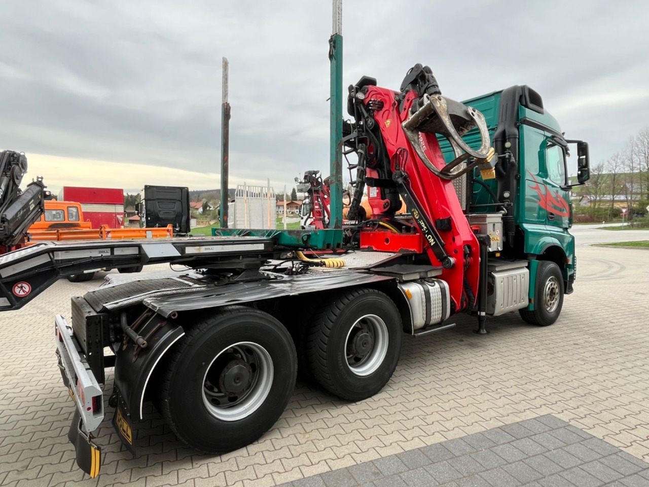 Mercedes-Benz Arocs 2663 6x4 mit Epsilon S260Z Langholzkran - Tegljač: slika Mercedes-Benz Arocs 2663 6x4 mit Epsilon S260Z Langholzkran - Tegljač Mercedes-Benz Arocs 2663 6x4 mit Epsilon S260Z Langholzkran - Tegljač: slika Mercedes-Benz Arocs 2663 6x4 mit Epsilon S260Z Langholzkran - Tegljač