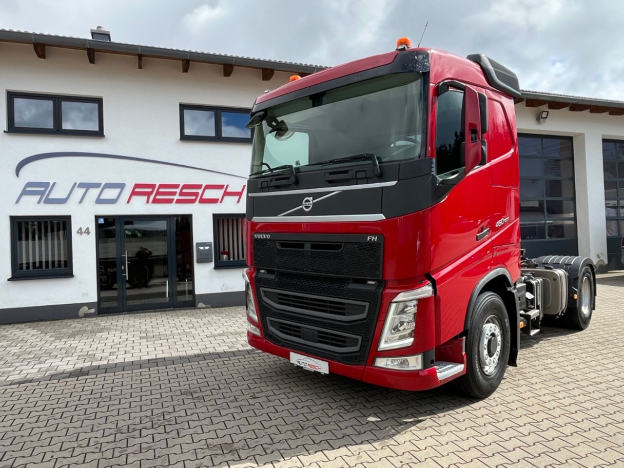 Volvo FH 460 X-Track Creep Kipphydraulk - Tegljač: slika Volvo FH 460 X-Track Creep Kipphydraulk - Tegljač Volvo FH 460 X-Track Creep Kipphydraulk - Tegljač: slika Volvo FH 460 X-Track Creep Kipphydraulk - Tegljač