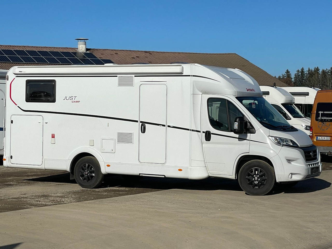 Dethleffs Just T 7052 EB mit Hubbett,Fiat,Markise,RFK,Navi - Poluintegrirani kamper: slika Dethleffs Just T 7052 EB mit Hubbett,Fiat,Markise,RFK,Navi - Poluintegrirani kamper Dethleffs Just T 7052 EB mit Hubbett,Fiat,Markise,RFK,Navi - Poluintegrirani kamper: slika Dethleffs Just T 7052 EB mit Hubbett,Fiat,Markise,RFK,Navi - Poluintegrirani kamper