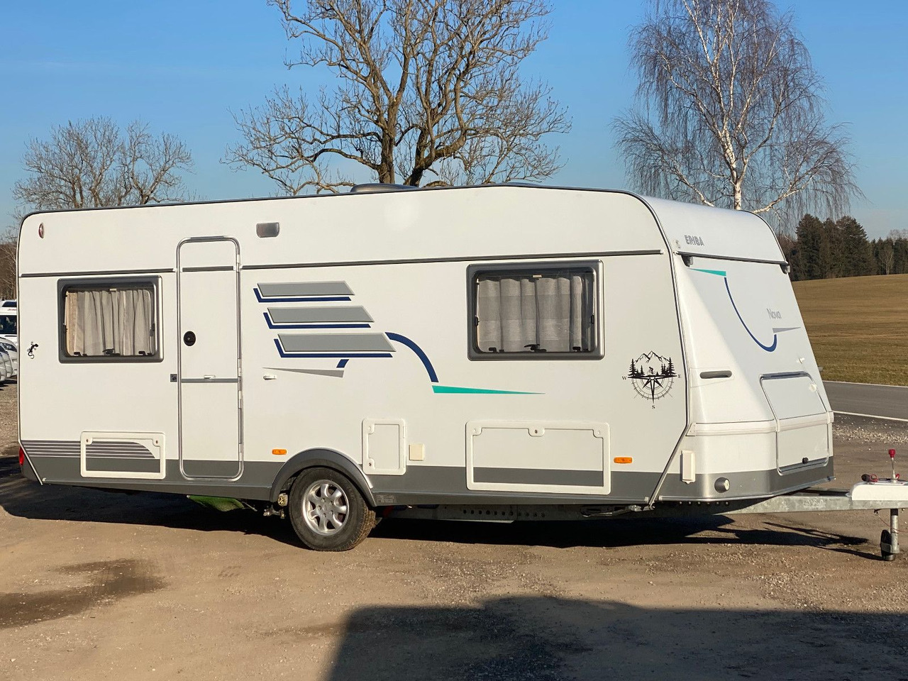 HYMER / ERIBA / HYMERCAR Nova 530 Swing mit Längsbetten und Moser, top Zu - Kamp prikolica: slika HYMER / ERIBA / HYMERCAR Nova 530 Swing mit Längsbetten und Moser, top Zu - Kamp prikolica HYMER / ERIBA / HYMERCAR Nova 530 Swing mit Längsbetten und Moser, top Zu - Kamp prikolica: slika HYMER / ERIBA / HYMERCAR Nova 530 Swing mit Längsbetten und Moser, top Zu - Kamp prikolica