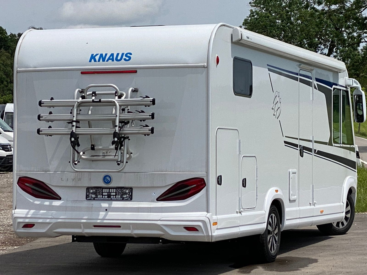 Knaus Live I 700 MEG,Automatik, Längsbetten - Integrirani kamper: slika Knaus Live I 700 MEG,Automatik, Längsbetten - Integrirani kamper Knaus Live I 700 MEG,Automatik, Längsbetten - Integrirani kamper: slika Knaus Live I 700 MEG,Automatik, Längsbetten - Integrirani kamper