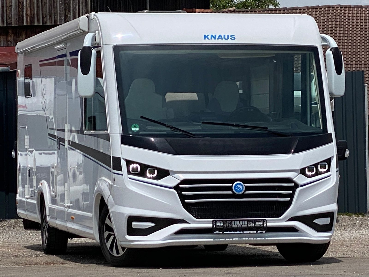 Knaus Live I 700 MEG,Automatik, Längsbetten - Integrirani kamper: slika Knaus Live I 700 MEG,Automatik, Längsbetten - Integrirani kamper Knaus Live I 700 MEG,Automatik, Längsbetten - Integrirani kamper: slika Knaus Live I 700 MEG,Automatik, Längsbetten - Integrirani kamper