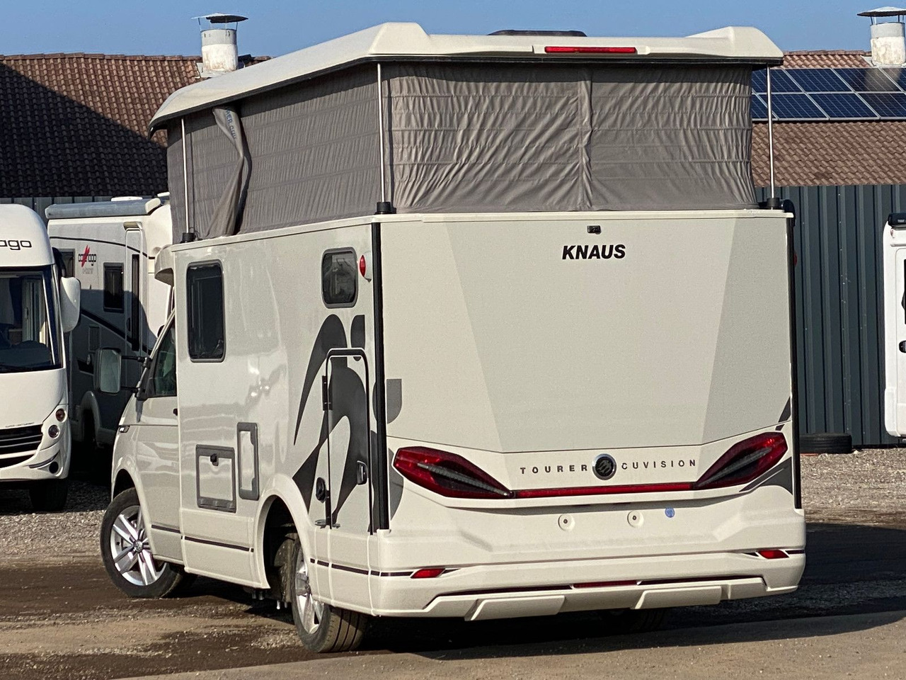 Knaus Tourer CUV 500 MQ CUVISION ohne Slide Bett - Poluintegrirani kamper: slika Knaus Tourer CUV 500 MQ CUVISION ohne Slide Bett - Poluintegrirani kamper Knaus Tourer CUV 500 MQ CUVISION ohne Slide Bett - Poluintegrirani kamper: slika Knaus Tourer CUV 500 MQ CUVISION ohne Slide Bett - Poluintegrirani kamper