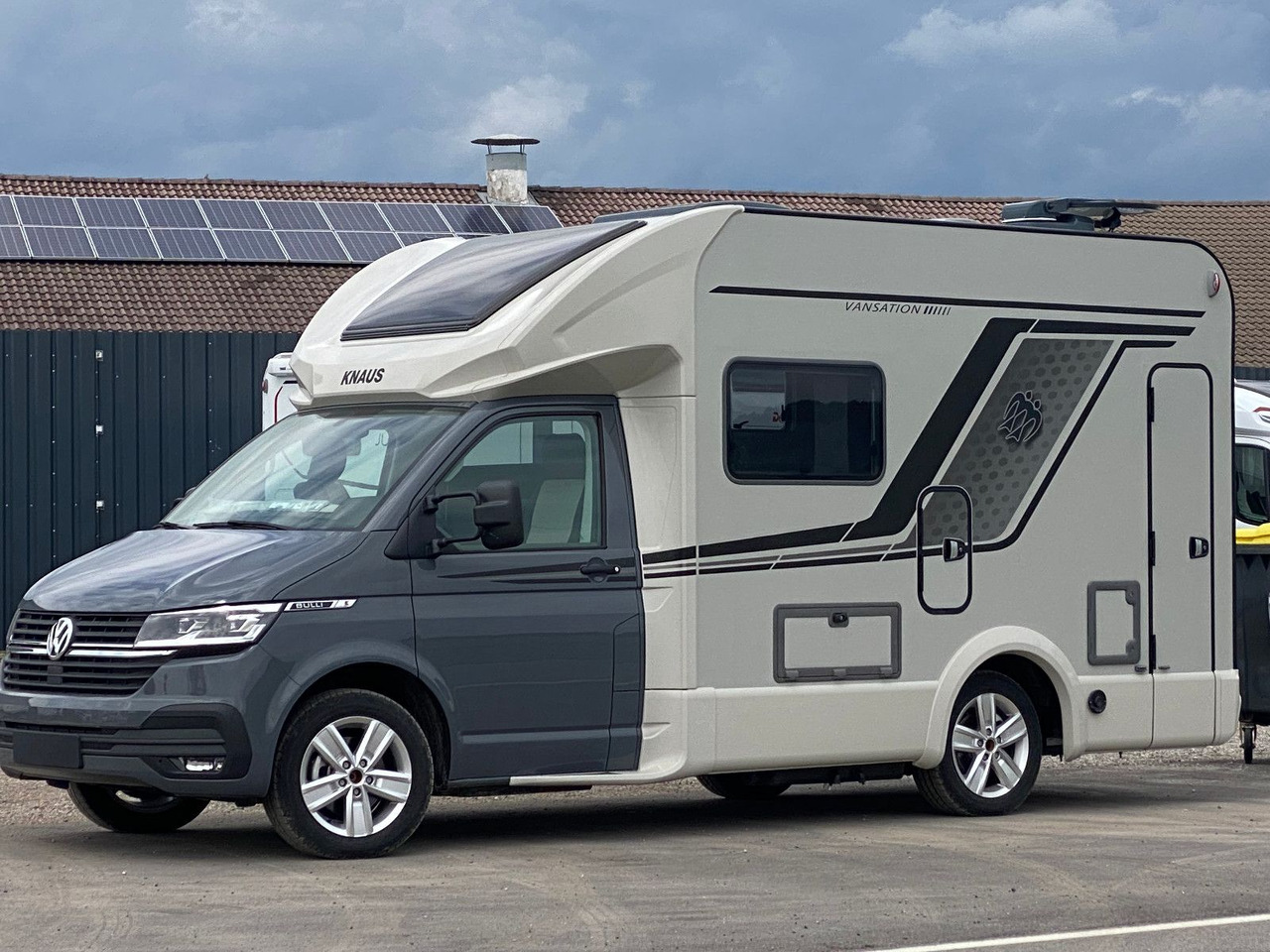 Knaus Tourer Van 500 LT, slide Bett, 4 P. Zulassung - Poluintegrirani kamper: slika Knaus Tourer Van 500 LT, slide Bett, 4 P. Zulassung - Poluintegrirani kamper Knaus Tourer Van 500 LT, slide Bett, 4 P. Zulassung - Poluintegrirani kamper: slika Knaus Tourer Van 500 LT, slide Bett, 4 P. Zulassung - Poluintegrirani kamper