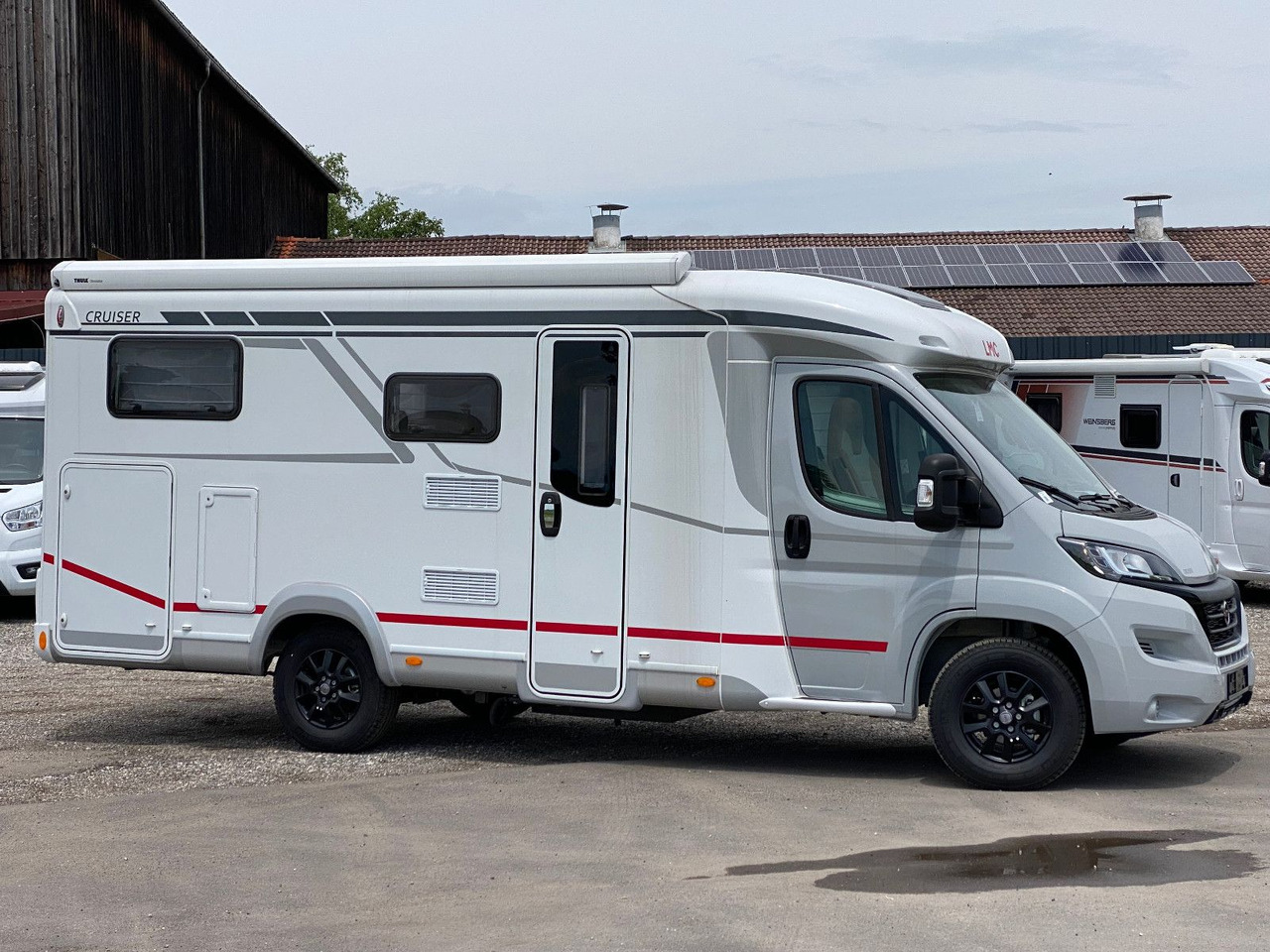LMC Cruiser V 646 G, SAT, Navi, Sondermodell,16 Zoll - Poluintegrirani kamper: slika LMC Cruiser V 646 G, SAT, Navi, Sondermodell,16 Zoll - Poluintegrirani kamper LMC Cruiser V 646 G, SAT, Navi, Sondermodell,16 Zoll - Poluintegrirani kamper: slika LMC Cruiser V 646 G, SAT, Navi, Sondermodell,16 Zoll - Poluintegrirani kamper