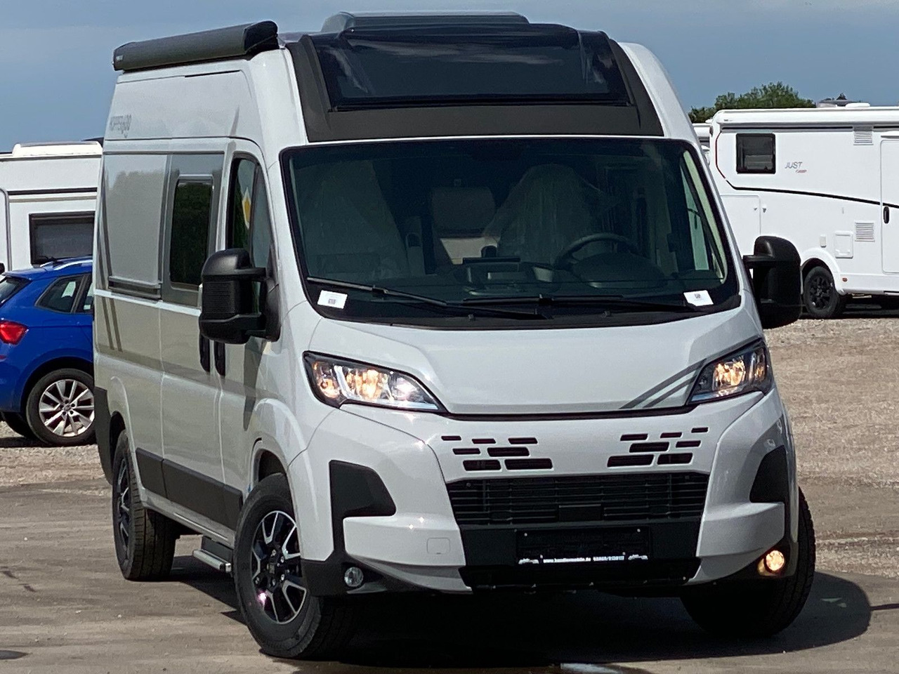LMC INNOVAN 600 ,Dieselheizung,Modell 25 Skyroof - Kamp kombi: slika LMC INNOVAN 600 ,Dieselheizung,Modell 25 Skyroof - Kamp kombi LMC INNOVAN 600 ,Dieselheizung,Modell 25 Skyroof - Kamp kombi: slika LMC INNOVAN 600 ,Dieselheizung,Modell 25 Skyroof - Kamp kombi