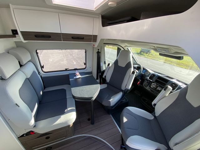 Novi Kamp kombi VANTourer 600MQ, D ,Dieselstandheizung: slika Novi Kamp kombi VANTourer 600MQ, D ,Dieselstandheizung