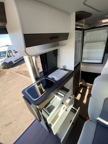 Novi Kamp kombi VANTourer 600MQ, D ,Dieselstandheizung: slika Novi Kamp kombi VANTourer 600MQ, D ,Dieselstandheizung