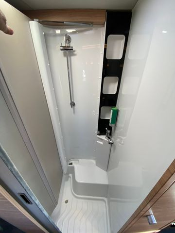 Poluintegrirani kamper Weinsberg X-Cursion Van Edition 500 LT,  Automatik,AHK: slika Poluintegrirani kamper Weinsberg X-Cursion Van Edition 500 LT,  Automatik,AHK