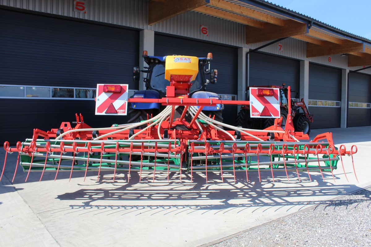 Kultivator Agro-Masz Leichtgrubber APS 50H mit Streuer: slika Kultivator Agro-Masz Leichtgrubber APS 50H mit Streuer