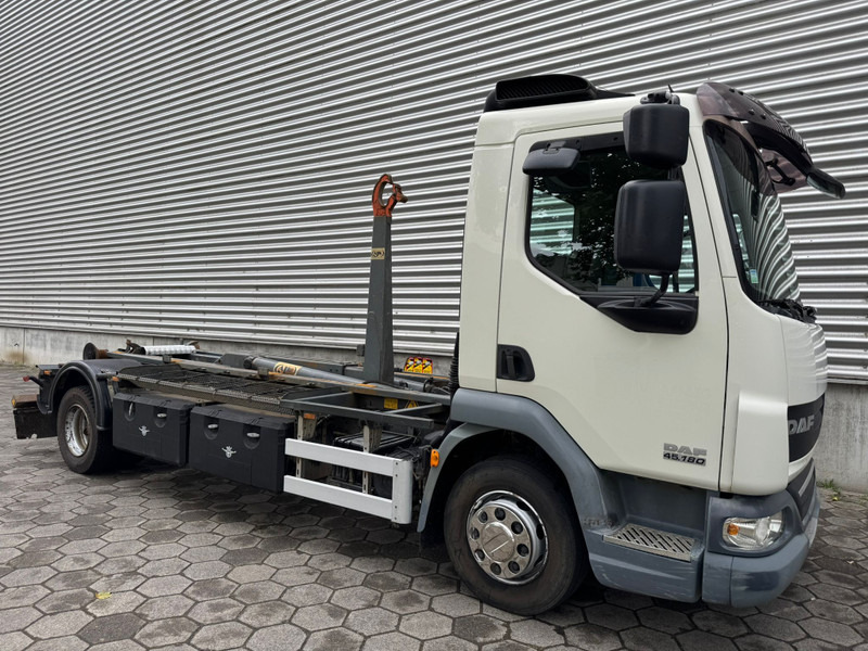 DAF LF 45.180 / Hook System / Manual / TUV: 11-2025 / Belgium Truck - Kamion s kukastom dizalicom: slika DAF LF 45.180 / Hook System / Manual / TUV: 11-2025 / Belgium Truck - Kamion s kukastom dizalicom DAF LF 45.180 / Hook System / Manual / TUV: 11-2025 / Belgium Truck - Kamion s kukastom dizalicom: slika DAF LF 45.180 / Hook System / Manual / TUV: 11-2025 / Belgium Truck - Kamion s kukastom dizalicom