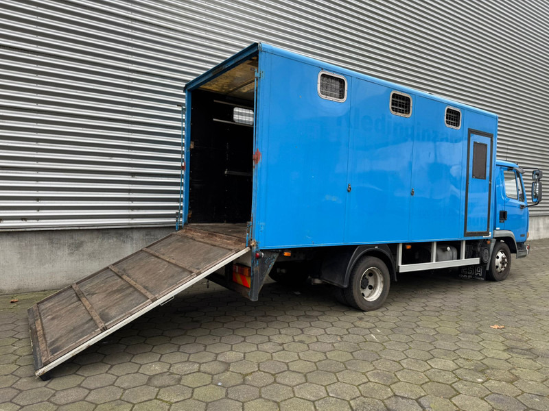 DAF LF45.130 / Horse Truck / 6 Cilinder / Manual Gearbox / Euro 2 / NL Trucks - Kamion za prijevoz stoke: slika DAF LF45.130 / Horse Truck / 6 Cilinder / Manual Gearbox / Euro 2 / NL Trucks - Kamion za prijevoz stoke DAF LF45.130 / Horse Truck / 6 Cilinder / Manual Gearbox / Euro 2 / NL Trucks - Kamion za prijevoz stoke: slika DAF LF45.130 / Horse Truck / 6 Cilinder / Manual Gearbox / Euro 2 / NL Trucks - Kamion za prijevoz stoke