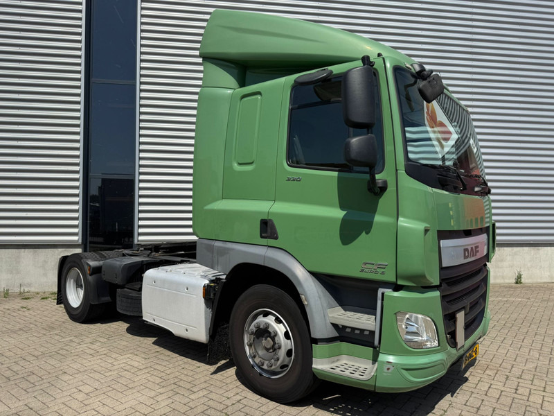 DAF DAF CF 330 / Low Roof / TUV: 3-2026 / NL Truck - Tegljač: slika DAF DAF CF 330 / Low Roof / TUV: 3-2026 / NL Truck - Tegljač DAF DAF CF 330 / Low Roof / TUV: 3-2026 / NL Truck - Tegljač: slika DAF DAF CF 330 / Low Roof / TUV: 3-2026 / NL Truck - Tegljač