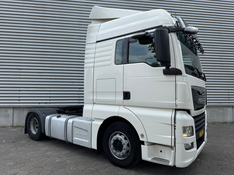 MAN TGX 18.420 XLX / 2 Tanks / 2 In stock..!!! / TUV: 8-2025 / NL Truck - Tegljač: slika MAN TGX 18.420 XLX / 2 Tanks / 2 In stock..!!! / TUV: 8-2025 / NL Truck - Tegljač MAN TGX 18.420 XLX / 2 Tanks / 2 In stock..!!! / TUV: 8-2025 / NL Truck - Tegljač: slika MAN TGX 18.420 XLX / 2 Tanks / 2 In stock..!!! / TUV: 8-2025 / NL Truck - Tegljač