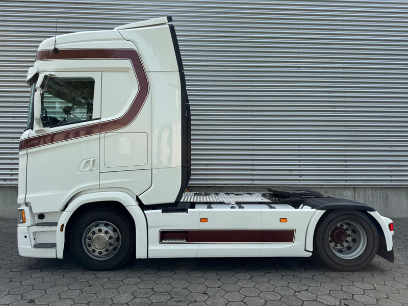 Scania S450 / Retarder / Full Air / Night Klima / 2 Tanks / TUV: 3-2026 / Belgium Truck - Tegljač: slika Scania S450 / Retarder / Full Air / Night Klima / 2 Tanks / TUV: 3-2026 / Belgium Truck - Tegljač Scania S450 / Retarder / Full Air / Night Klima / 2 Tanks / TUV: 3-2026 / Belgium Truck - Tegljač: slika Scania S450 / Retarder / Full Air / Night Klima / 2 Tanks / TUV: 3-2026 / Belgium Truck - Tegljač