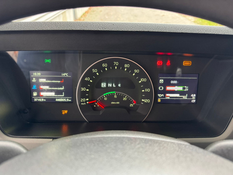 Kamion-šasija Volvo FM 410 / 8X4 / I-Shift / ADR / Tridem / TUV: 6-2026 / NL Truck: slika Kamion-šasija Volvo FM 410 / 8X4 / I-Shift / ADR / Tridem / TUV: 6-2026 / NL Truck Kamion-šasija Volvo FM 410 / 8X4 / I-Shift / ADR / Tridem / TUV: 6-2026 / NL Truck: slika Kamion-šasija Volvo FM 410 / 8X4 / I-Shift / ADR / Tridem / TUV: 6-2026 / NL Truck