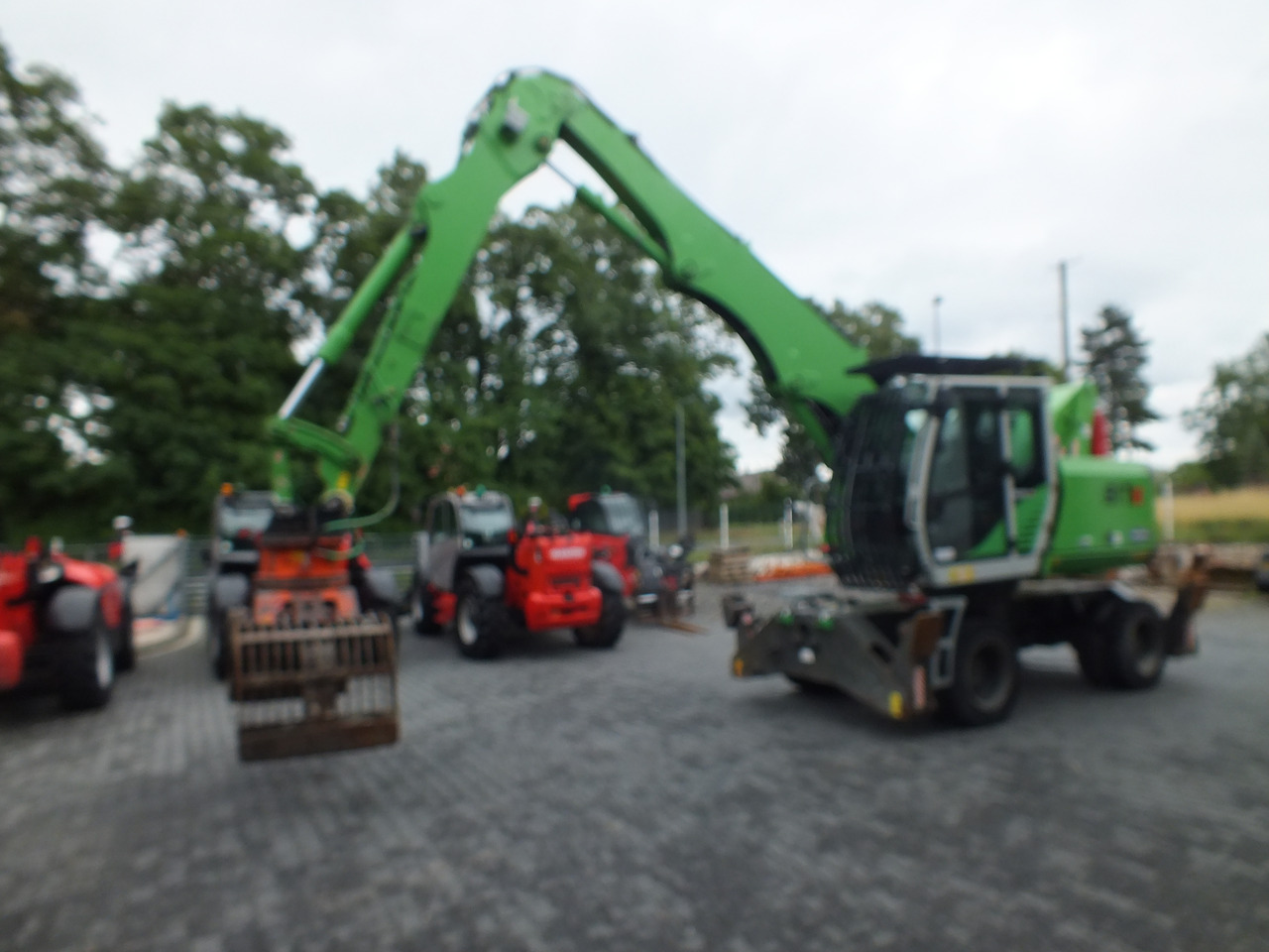 SENNEBOGEN 817E - Stroj za rukovanje otpadom za Građevinski strojevi: slika SENNEBOGEN 817E - Stroj za rukovanje otpadom za Građevinski strojevi SENNEBOGEN 817E - Stroj za rukovanje otpadom za Građevinski strojevi: slika SENNEBOGEN 817E - Stroj za rukovanje otpadom za Građevinski strojevi